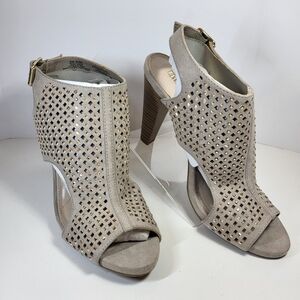 Jennifer Lopez Scarlett Slingback SANDALS Womens Size 8.5 M Stud Open Toe Heels